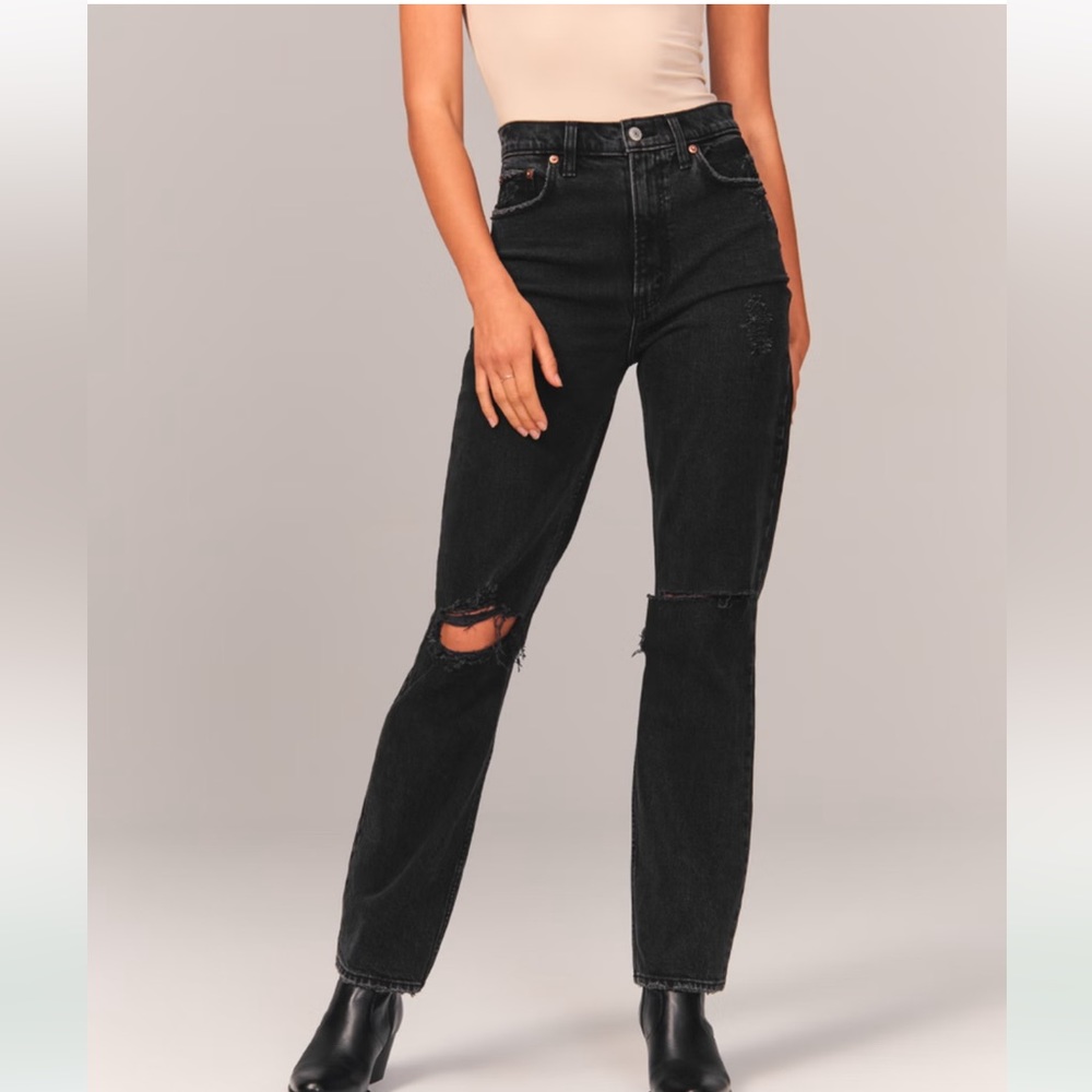 Abercrombie & Fitch The 90’s Straight Ultra High Rise Black Jeans